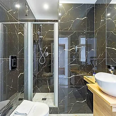 Ξενοδοχείο Sant'angelo Palace 4*